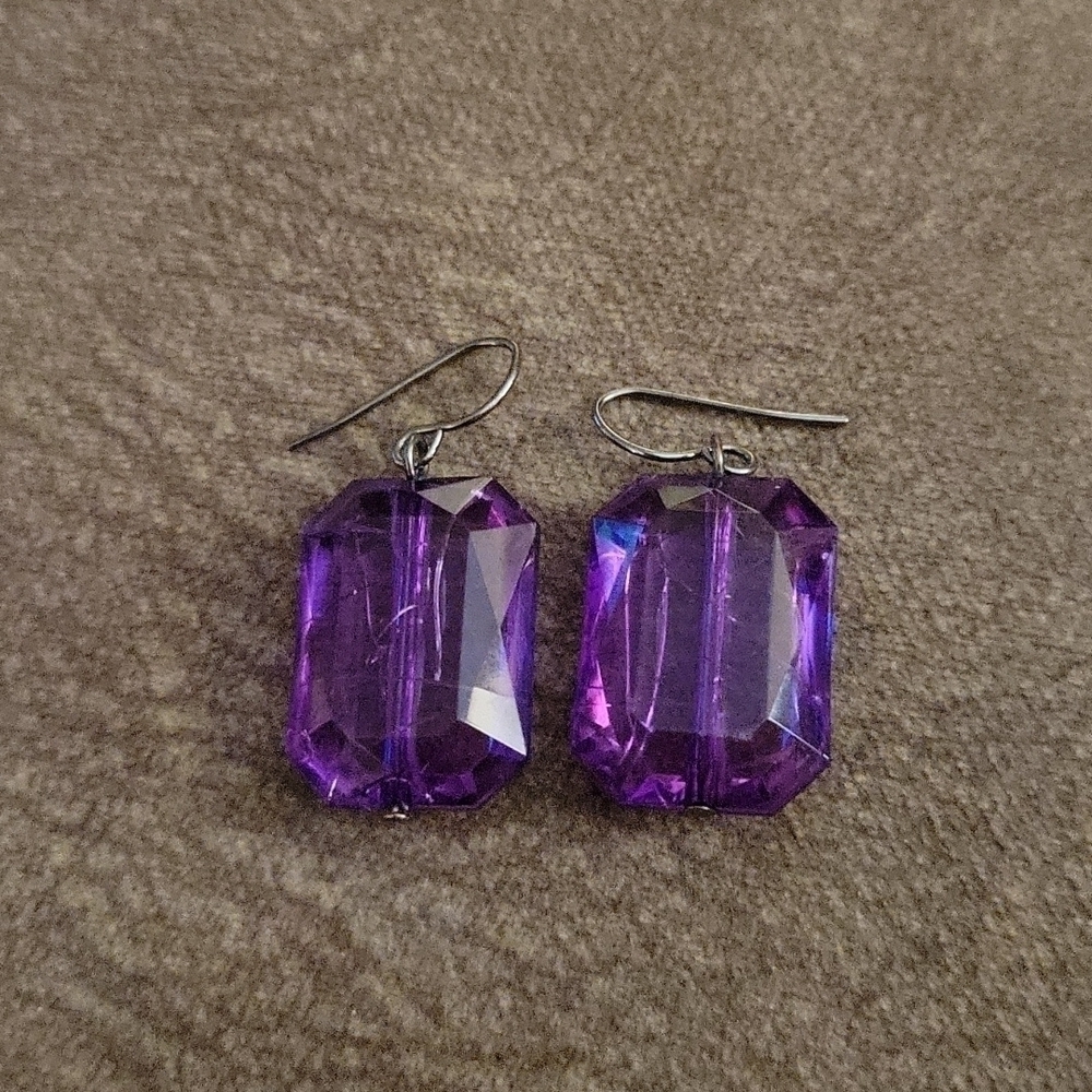 HANDMADE Set of Two Purple Teardrop Hoop Acrylic Gem Earrings - Picture 3 of 5
